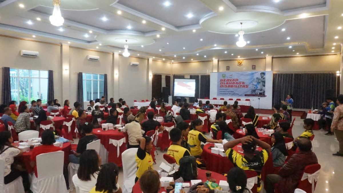 Wakil Bupati Sanggau, Susana Herpena, S.Sos., M.H, membuka Gebyar Olahraga Disabilitas yang dilaksanakan oleh National Paralimpic Comitee Indonesia (NPCI) Kalbar, di Aula Hotel Grand Narita Sanggau, pada Sabtu, 9 Agustus 2025.